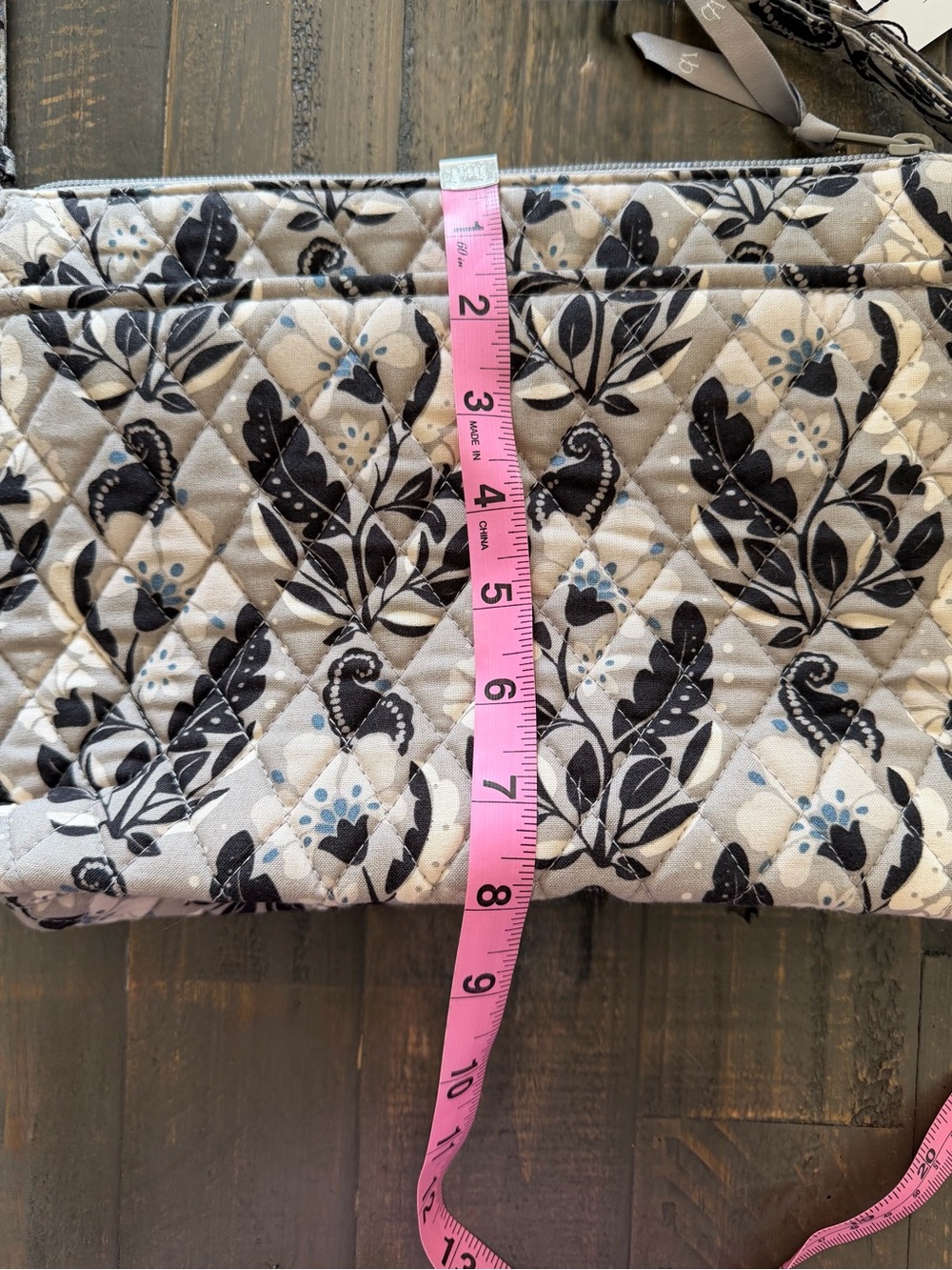 Vera Bradley Small Crossbody Bag Quilted Floral Grey NWT - Picture 10 of 10